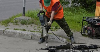 Демонтаж дорожных покрытий в Ухте - асфальтовых и бетонных покрытий от Сварной-Хта от 580 рублей