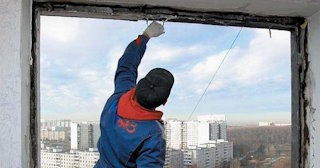 Демонтаж остекления балкона в Ухте - цена от 580 руб. - Сварной-Хта